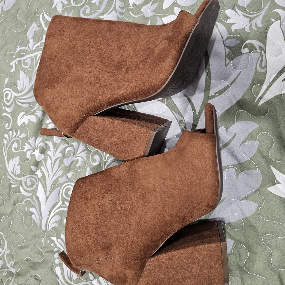 Qupid Brown Mules with Open Back and Peep-Toe